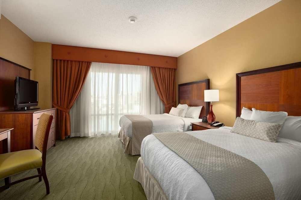 Embassy Suites East Peoria Hotel And Riverfront Conference Center Esterno foto