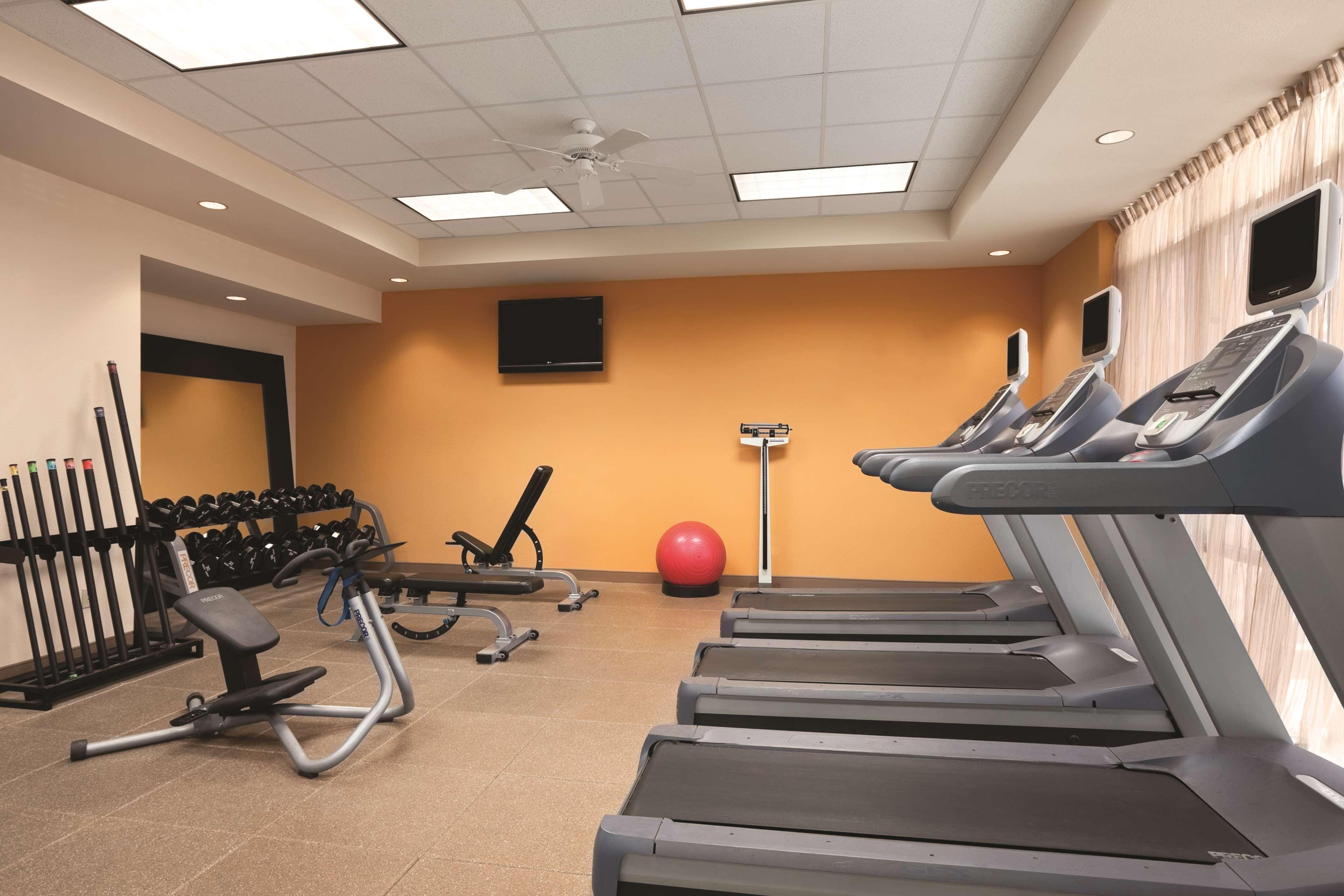 Embassy Suites East Peoria Hotel And Riverfront Conference Center Servizi foto