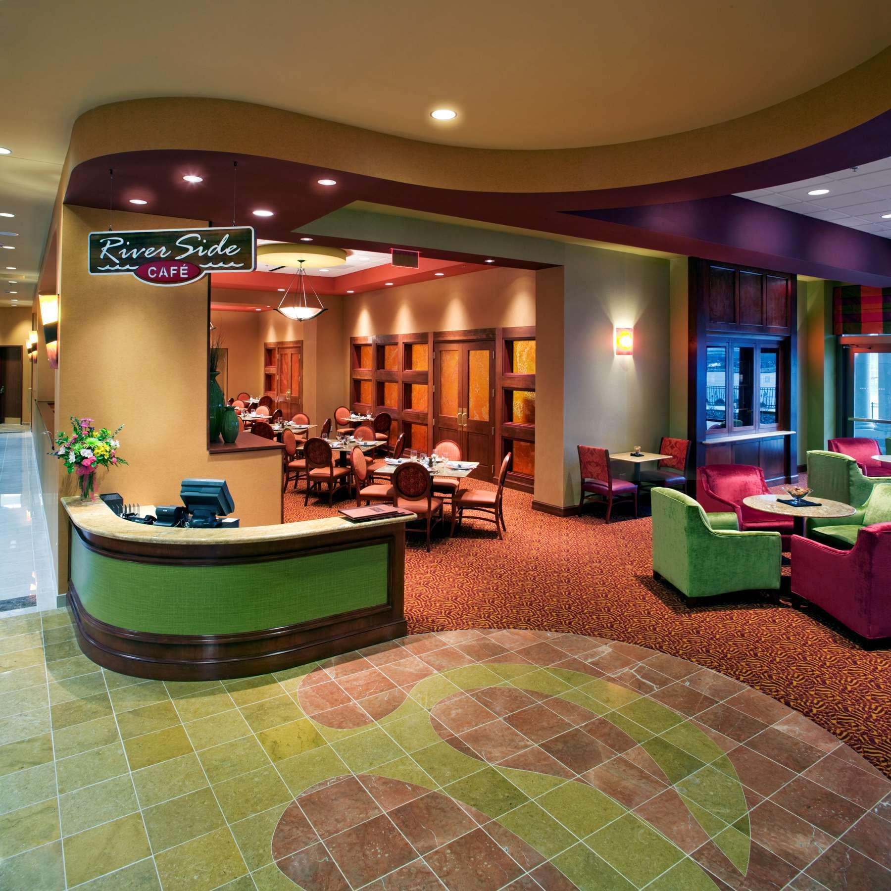 Embassy Suites East Peoria Hotel And Riverfront Conference Center Ristorante foto