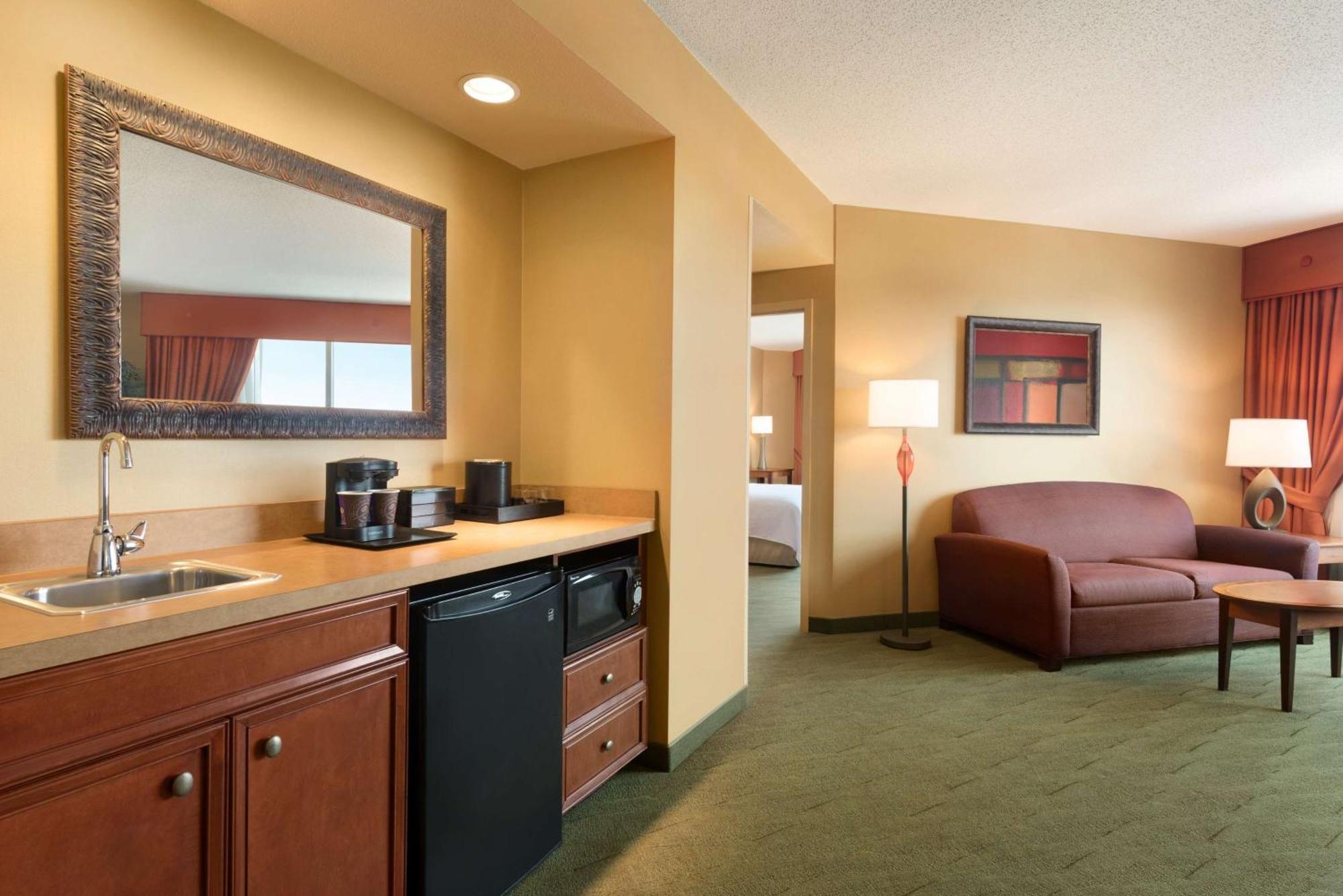 Embassy Suites East Peoria Hotel And Riverfront Conference Center Esterno foto
