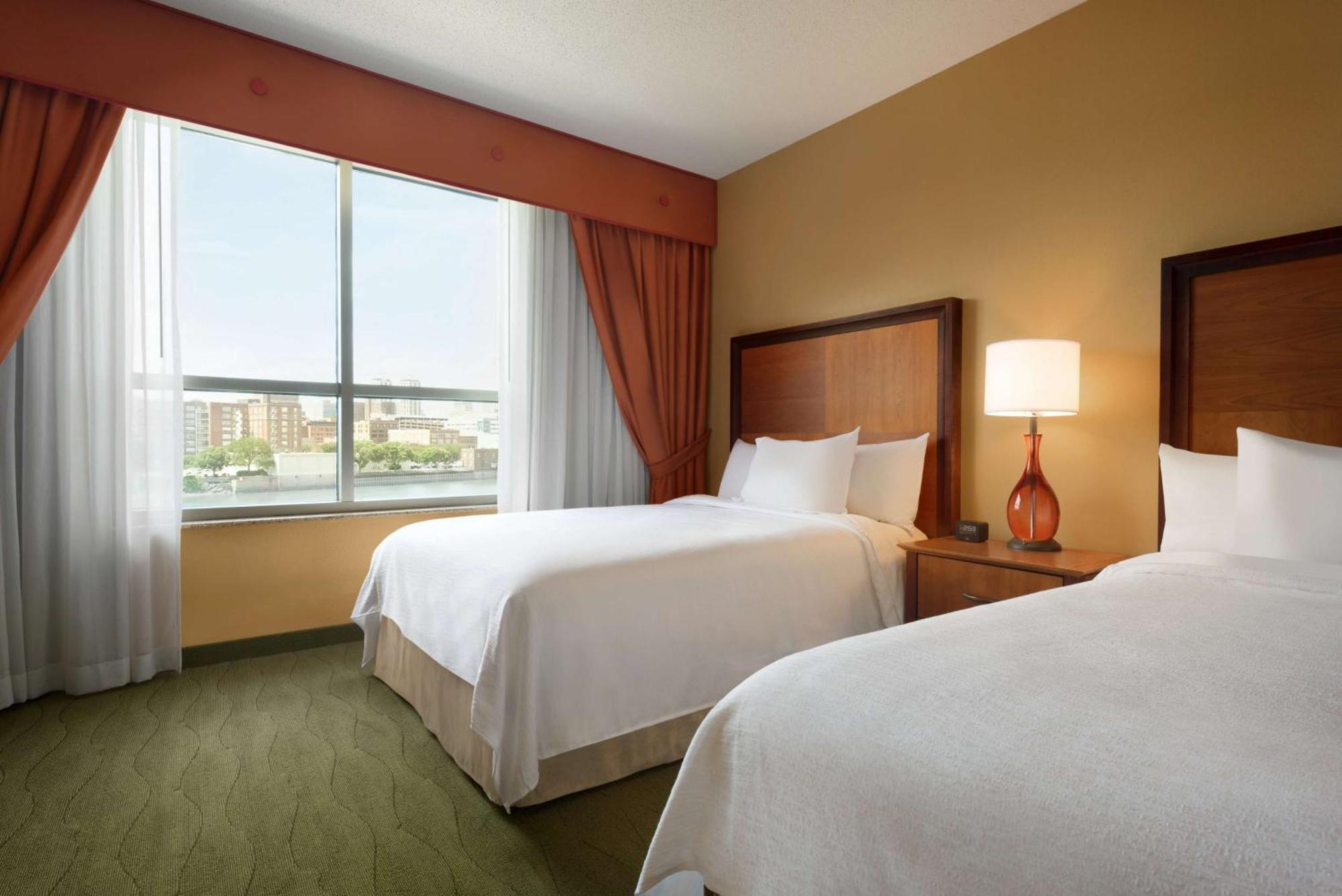 Embassy Suites East Peoria Hotel And Riverfront Conference Center Esterno foto