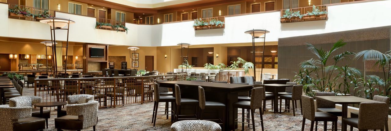 Embassy Suites East Peoria Hotel And Riverfront Conference Center Esterno foto